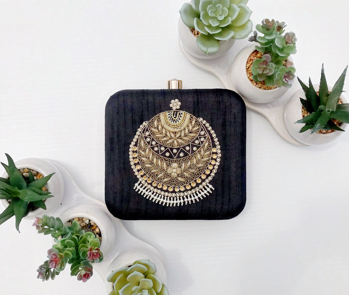 Motif Clutch - The Pink Bazaar