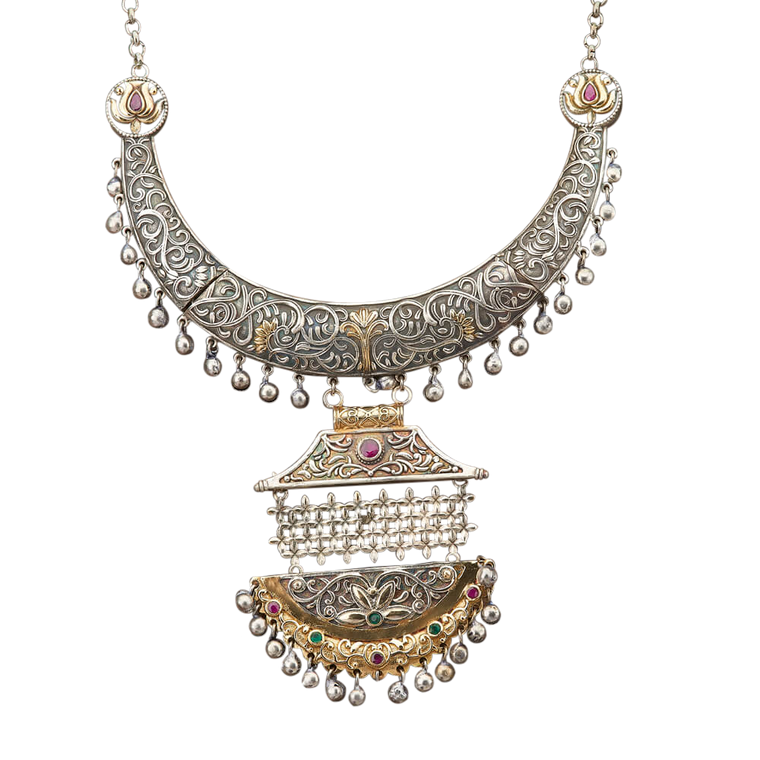 Dinatra Necklace