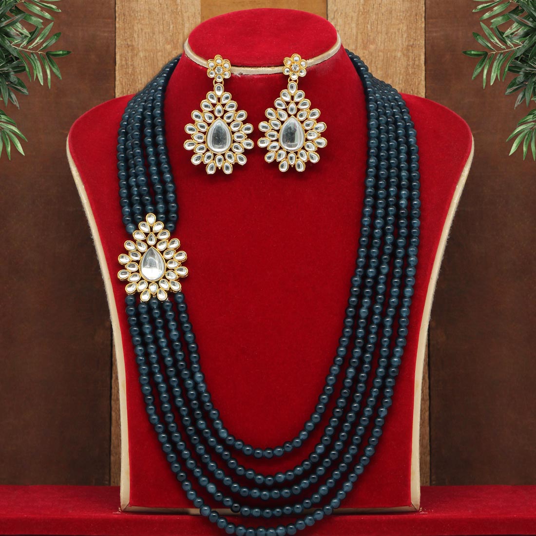Aarti Necklace Set
